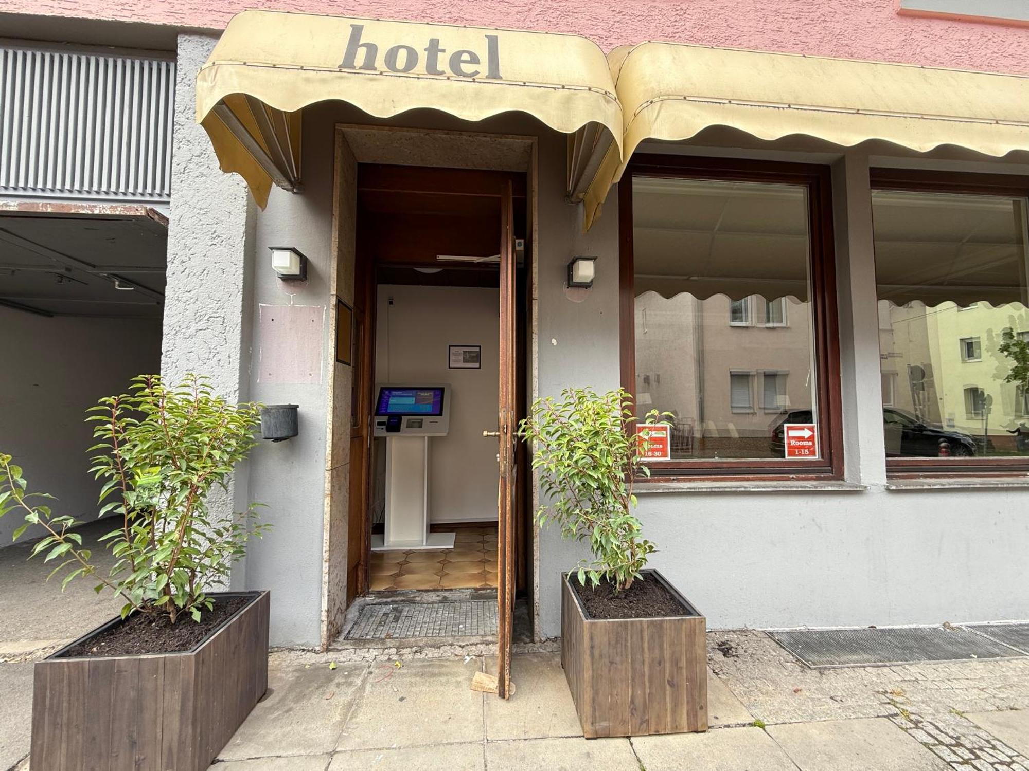 Hafner Hotel- Apartment -Self Check-In Штутгарт Экстерьер фото